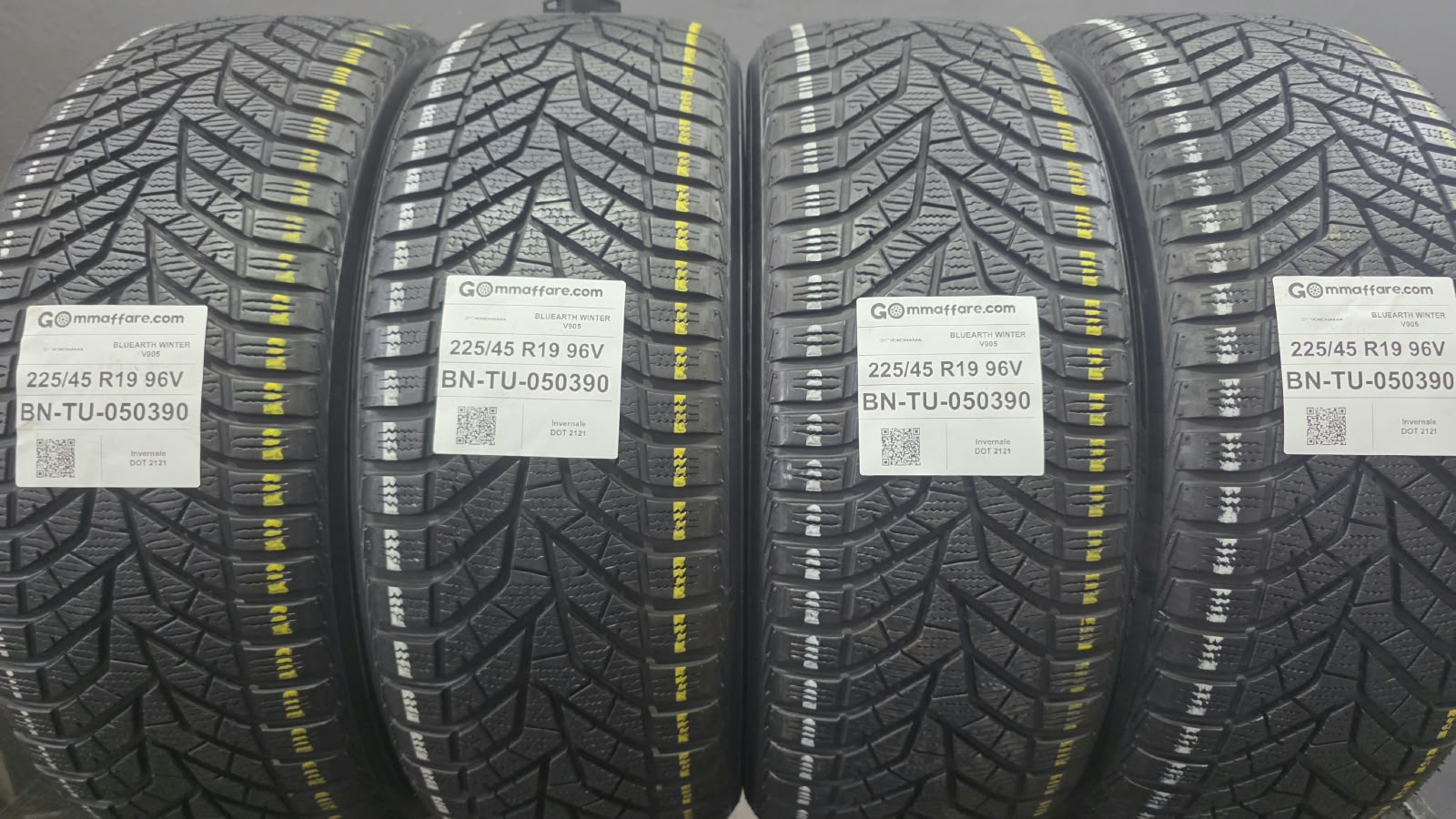 Yokohama BLUEARTH WINTER V905 225/45 R19
